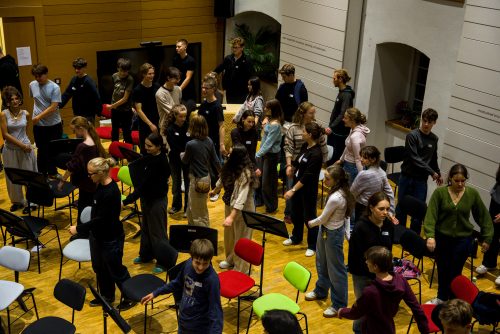 20251004 202530 A47106BD