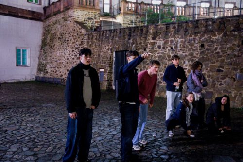 20251007 215344 E323BA44