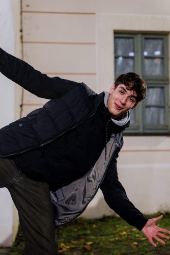 20251007 220607 6848AACB