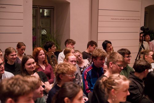 20251010 182812 3CFDD27B