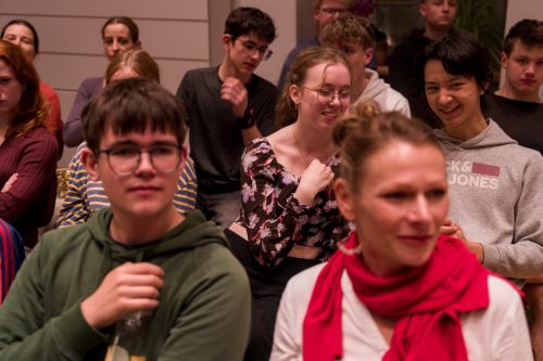 20251010 190322 866555F0