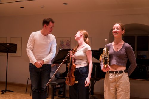 20251010 192434 E4C7FFB9