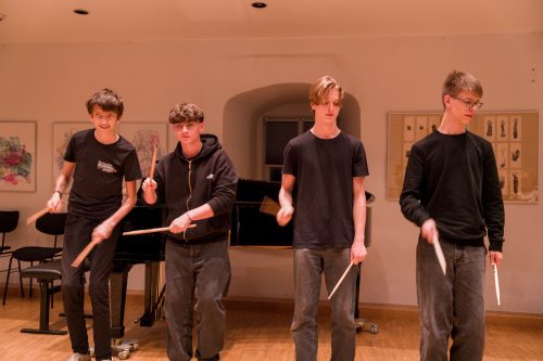 20251010 192715 FC6A0614