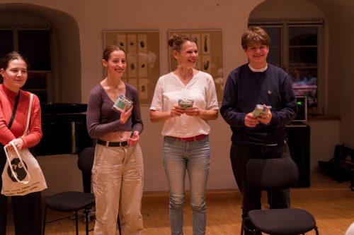 20251010 193814 E8DE2FFC