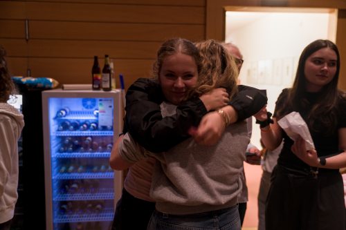 20251010 200154 AEC95802