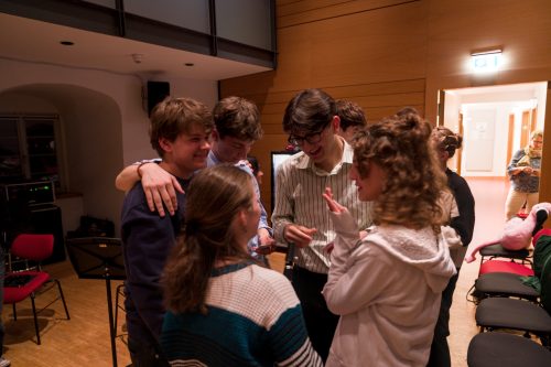 20251010 200504 4332A45E