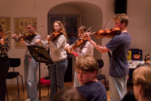 20251010 200954 5E644620