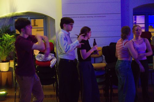 20251010 213011 FFA67F7E